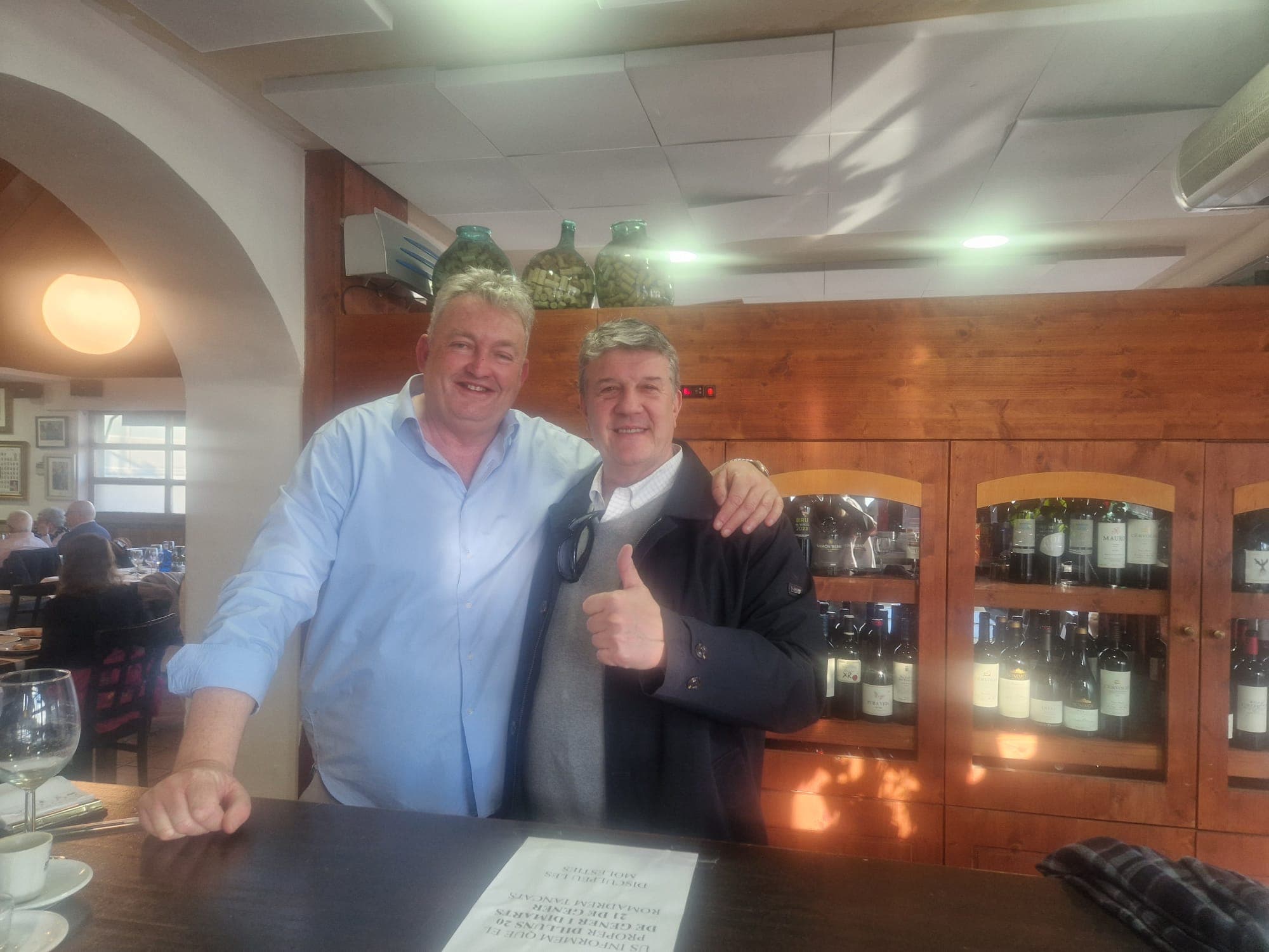Santi Roig, periodista de Lleida TV, al restaurant Cal Benito